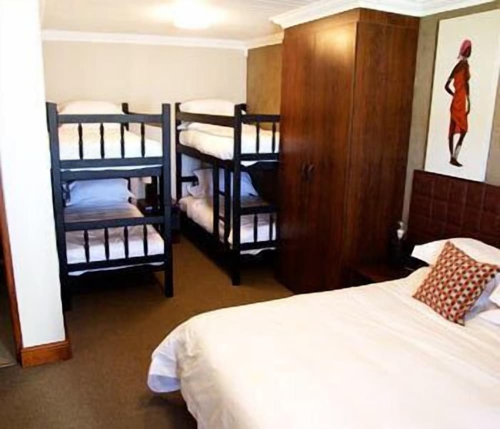 The Wacky Bush Lodge