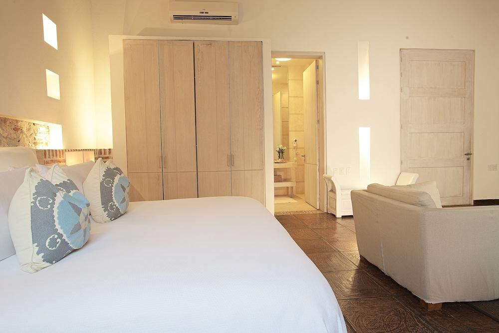 Casablanca Belle & Boutique