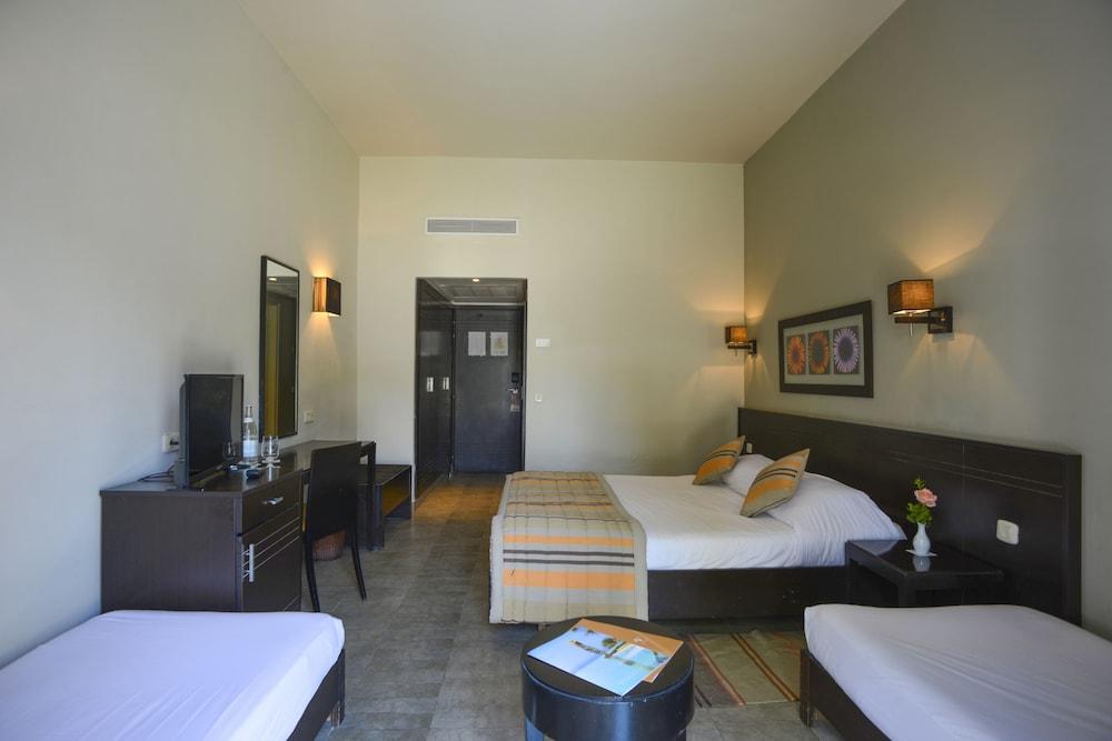 Vincci Nozha Beach and Spa