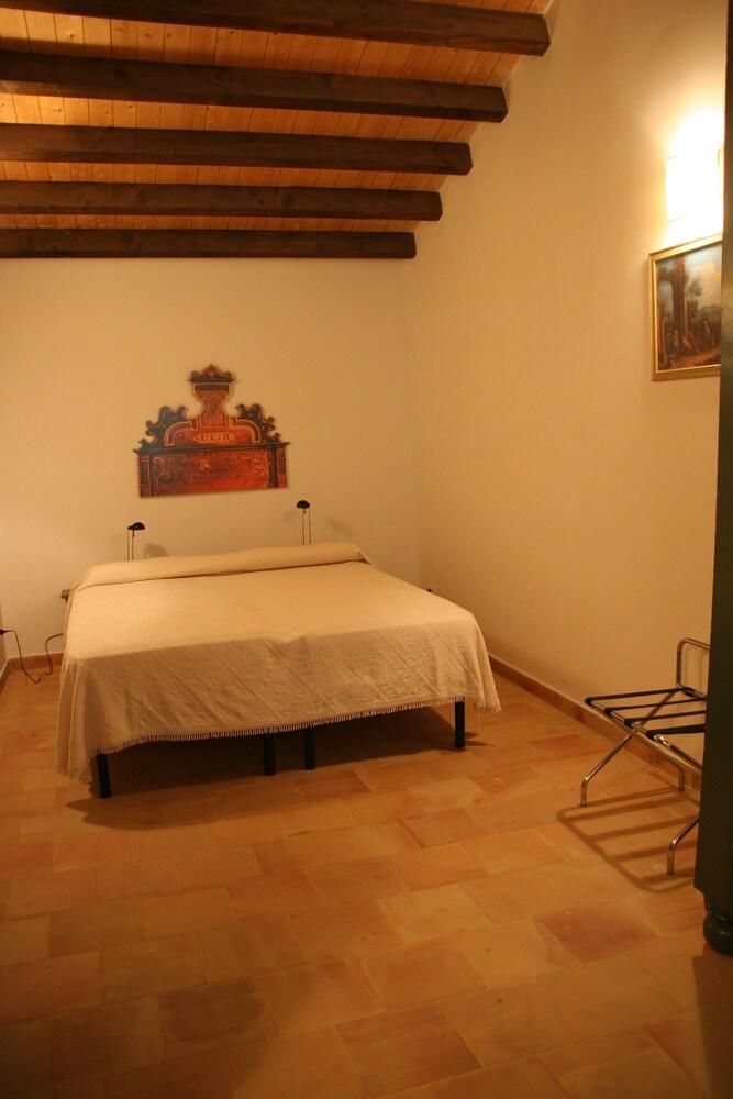 Baglio Costa di Mandorla