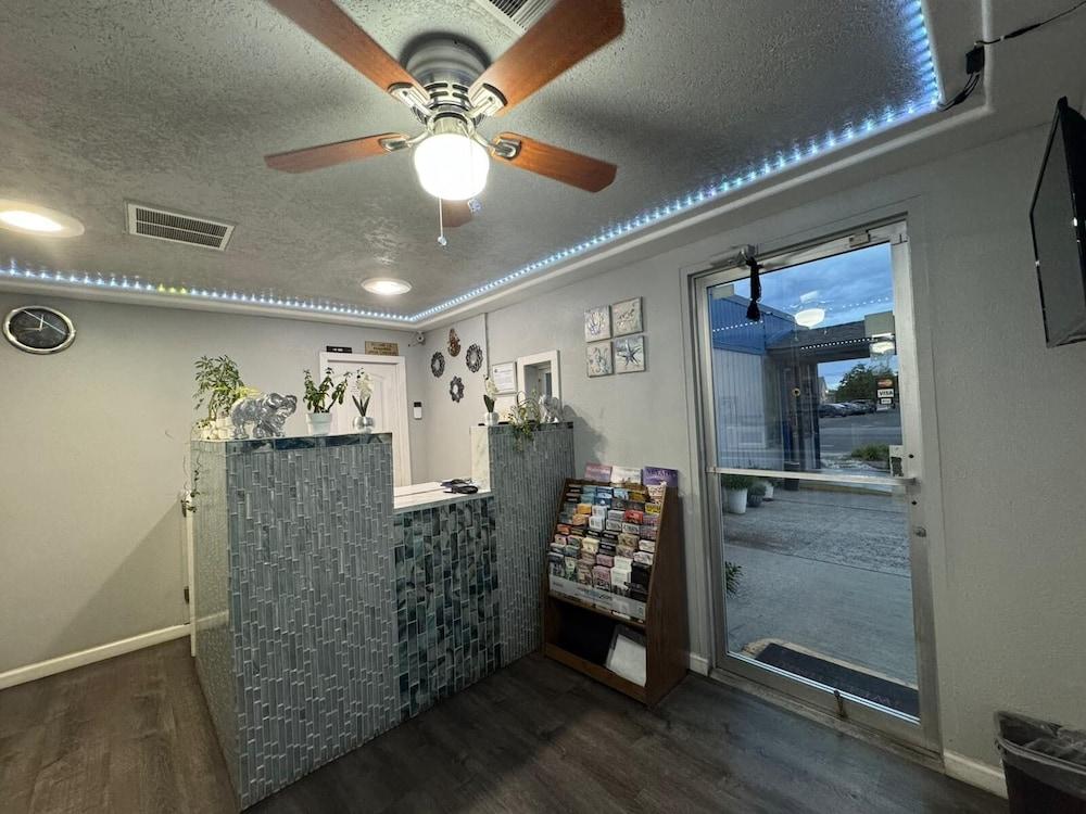 Capital O Budget Inn Ontario I-84