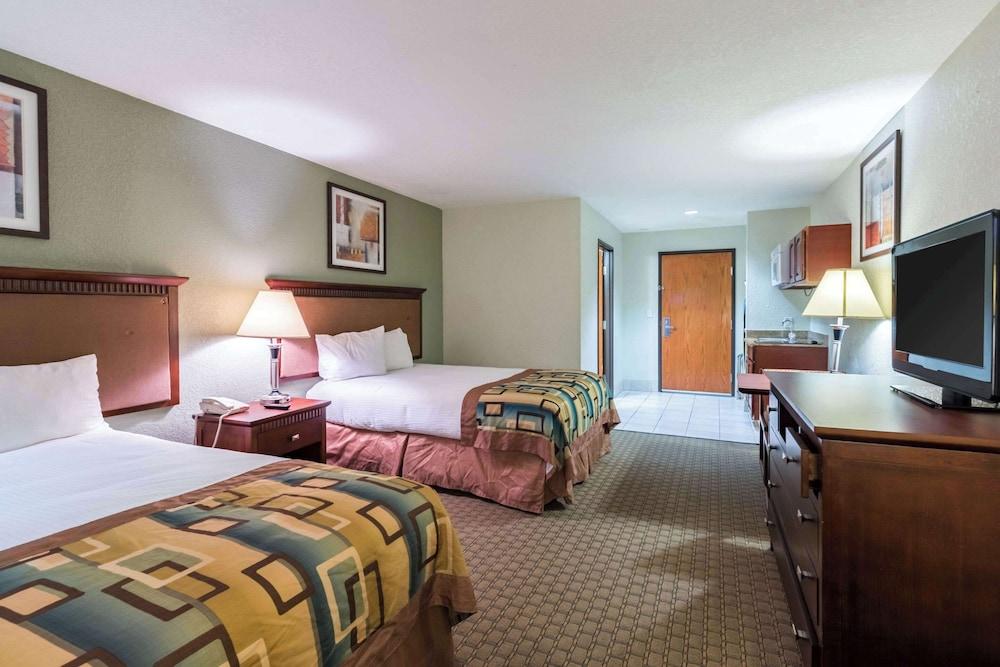 Suburban Studios Beaumont