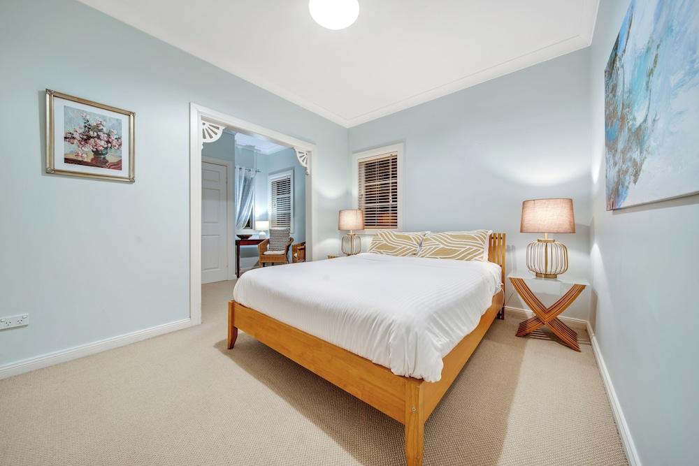 Whispering Pines Cottages