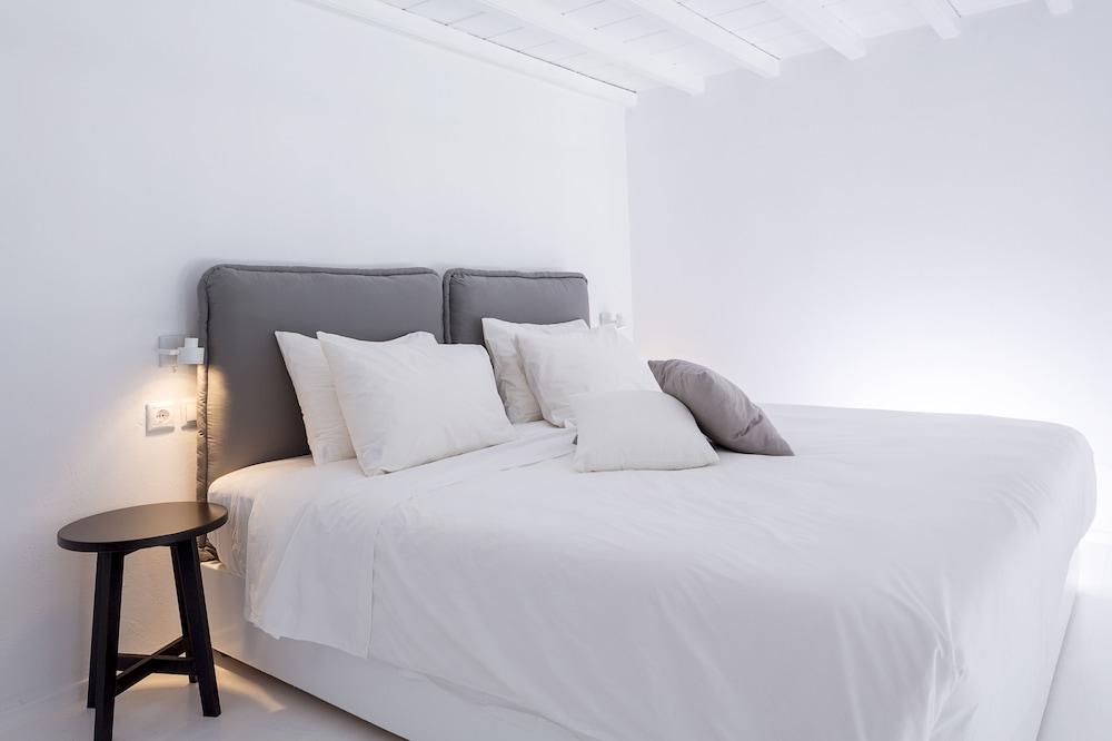 Pietra e Mare - Mykonos Moments