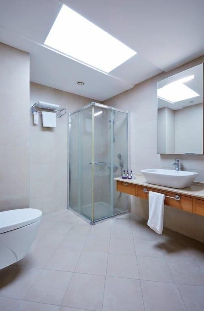 Anemon Kent Çiğli Otel