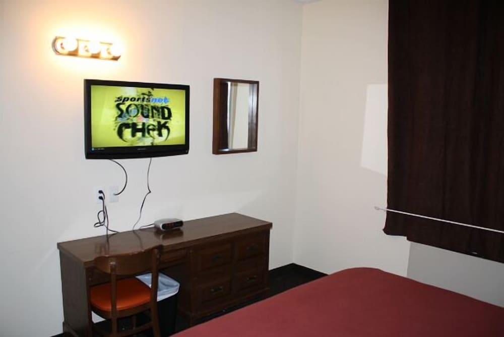 Empress Inn and Suites by The Falls