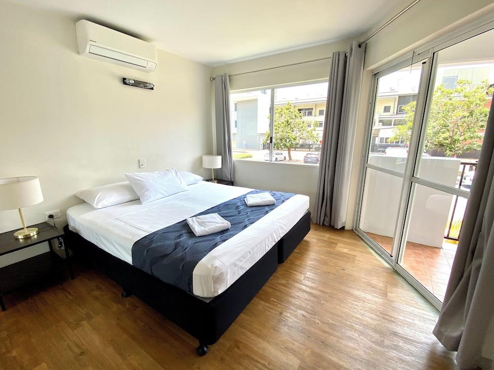 Reef Gateway Apartments