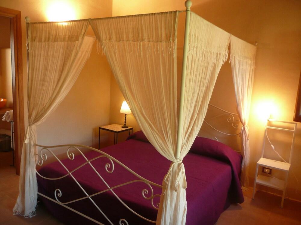 Montarlese Eco-Lodges