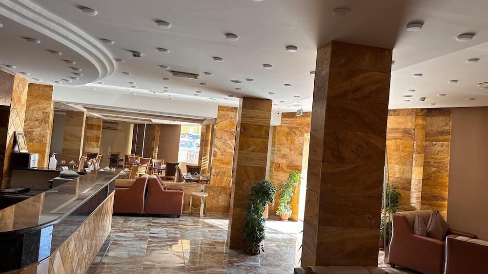 Sharah Mountains Hotel