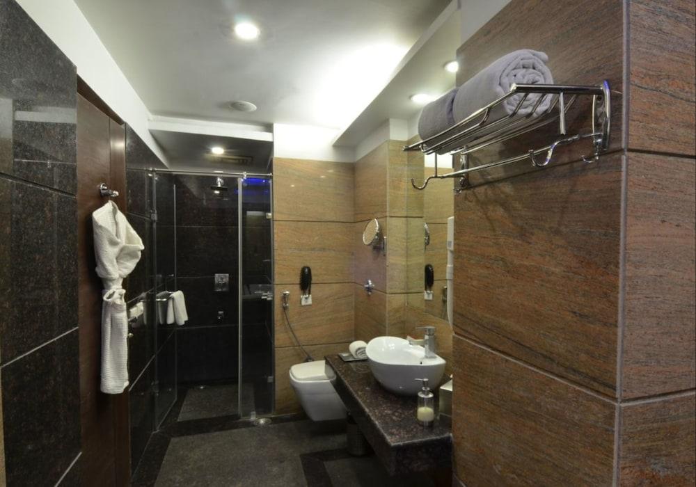 HK Clarks Inn, Amritsar