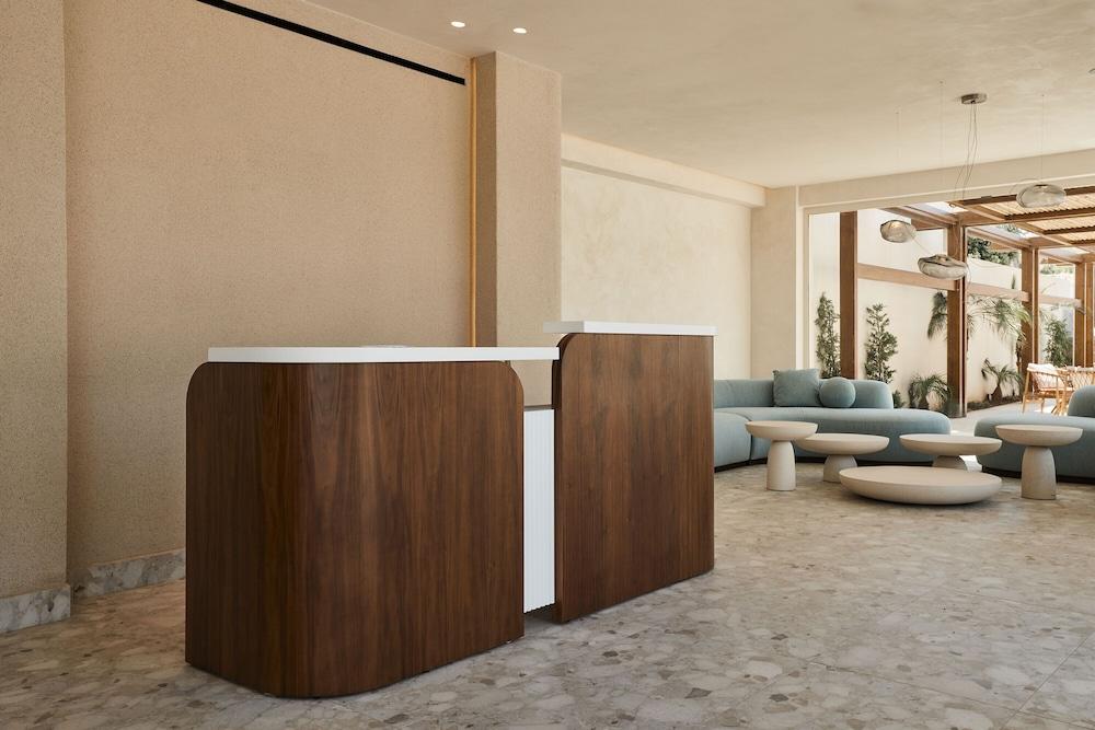 Uzenie All Suites Boutique Resort