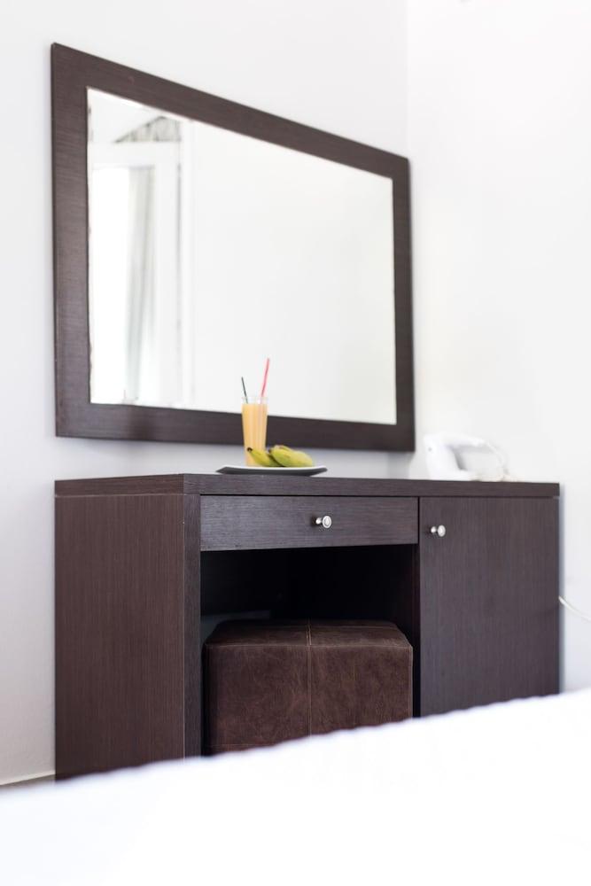 Zante Calinica Hotel