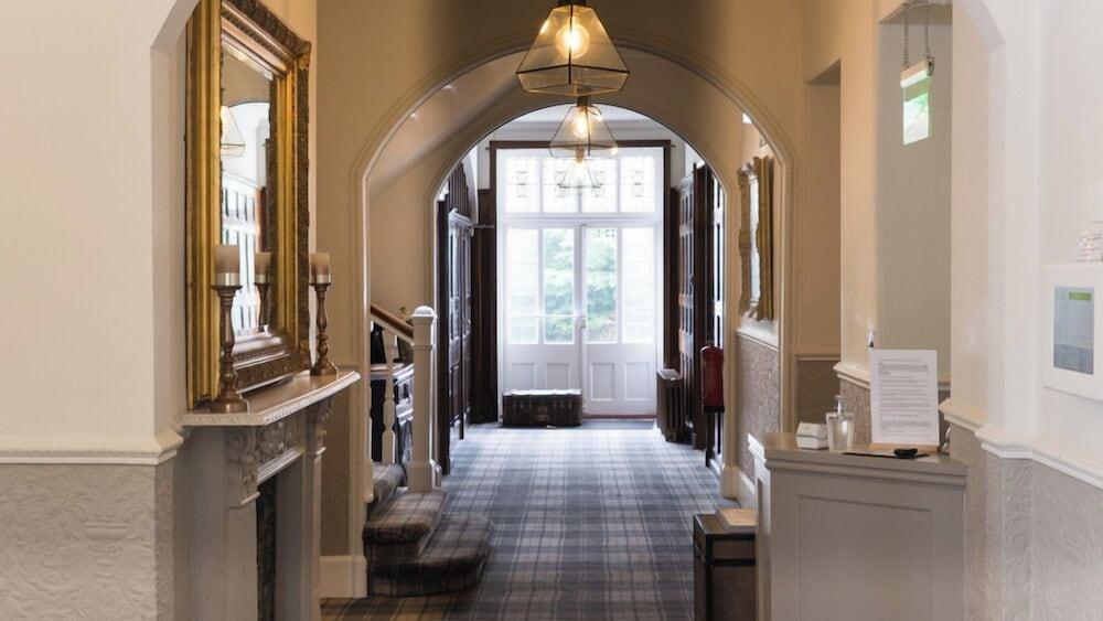 Invernairne Guest House