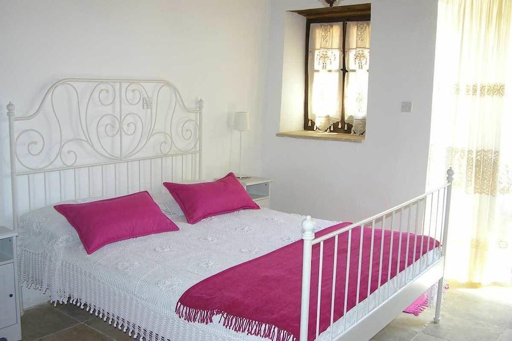 Avalon Village Houses