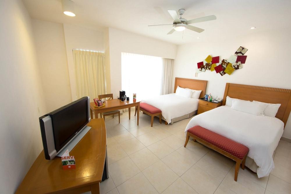 Ambiance Suites Cancun