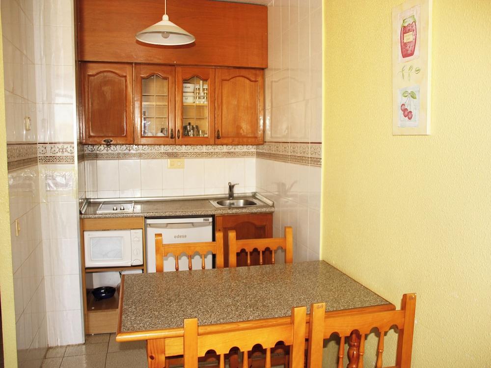 Apartamentos Habitat - Playa Romana 3000
