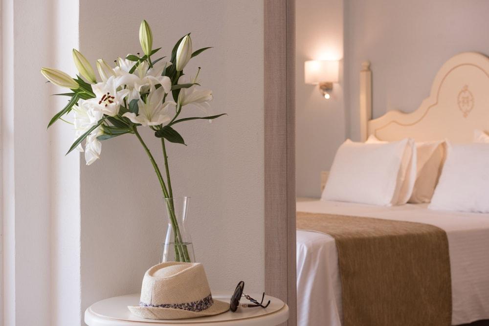 Alexander Beach Hotel & Village Resort