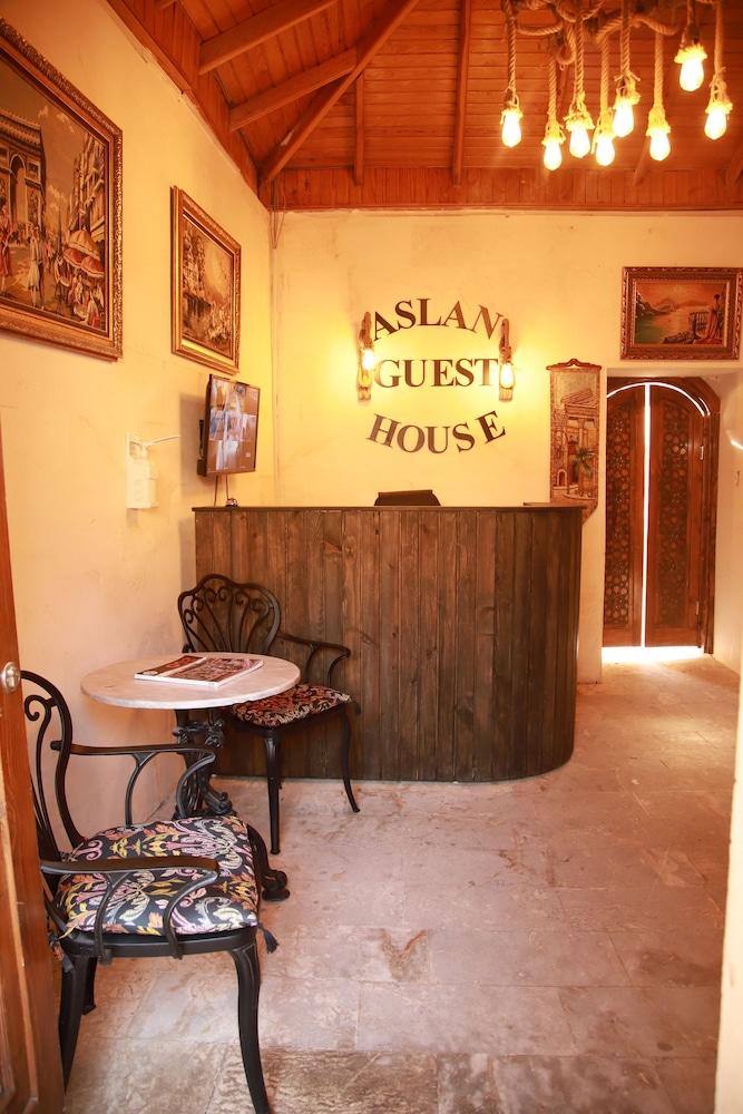 Aslan Guest House