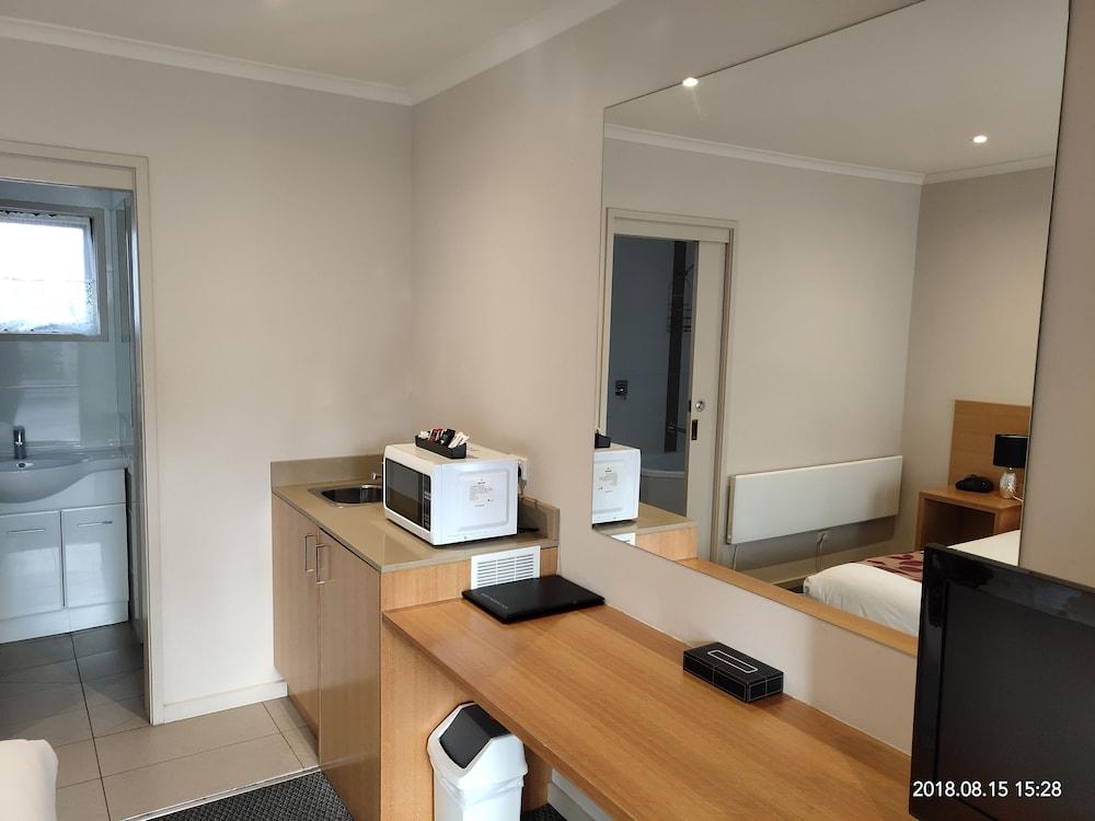 The Coachman Motel & Units