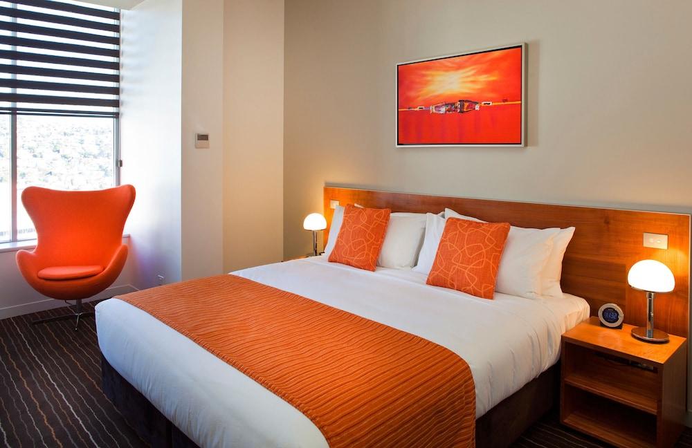Mantra Charles Hotel Launceston