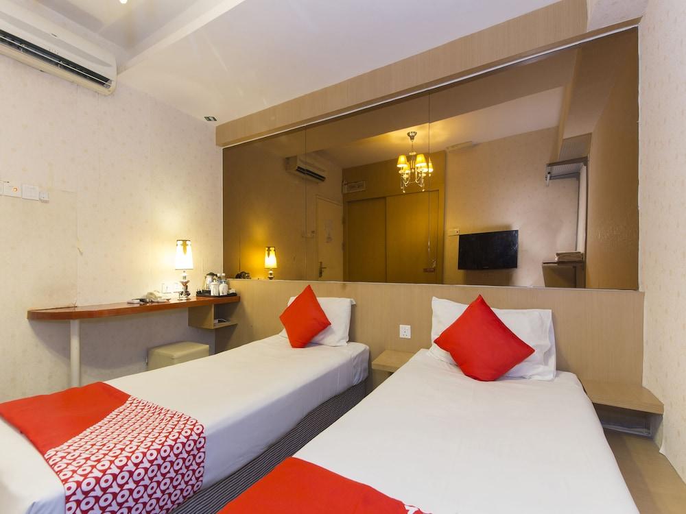 The Crown Borneo Hotel