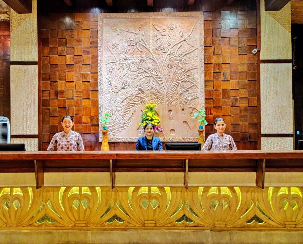 Fariyas Resort Lonavala