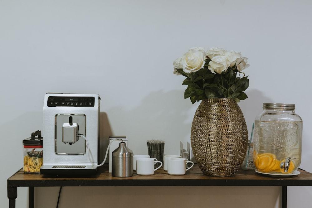 Travelers Orange Suites