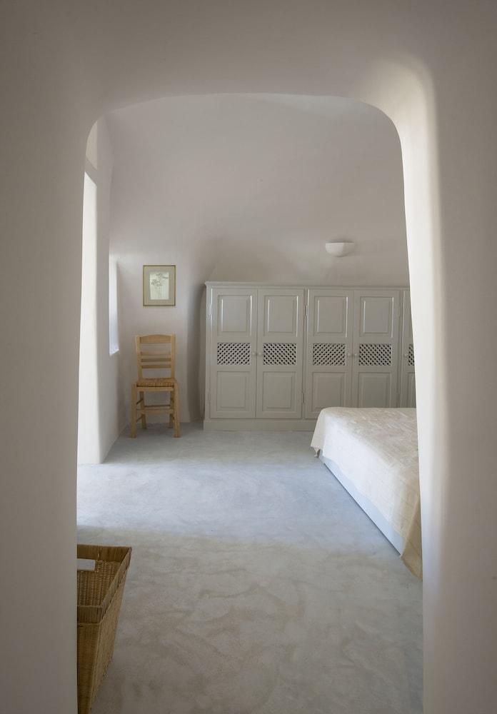 Ambelia Traditional Villas