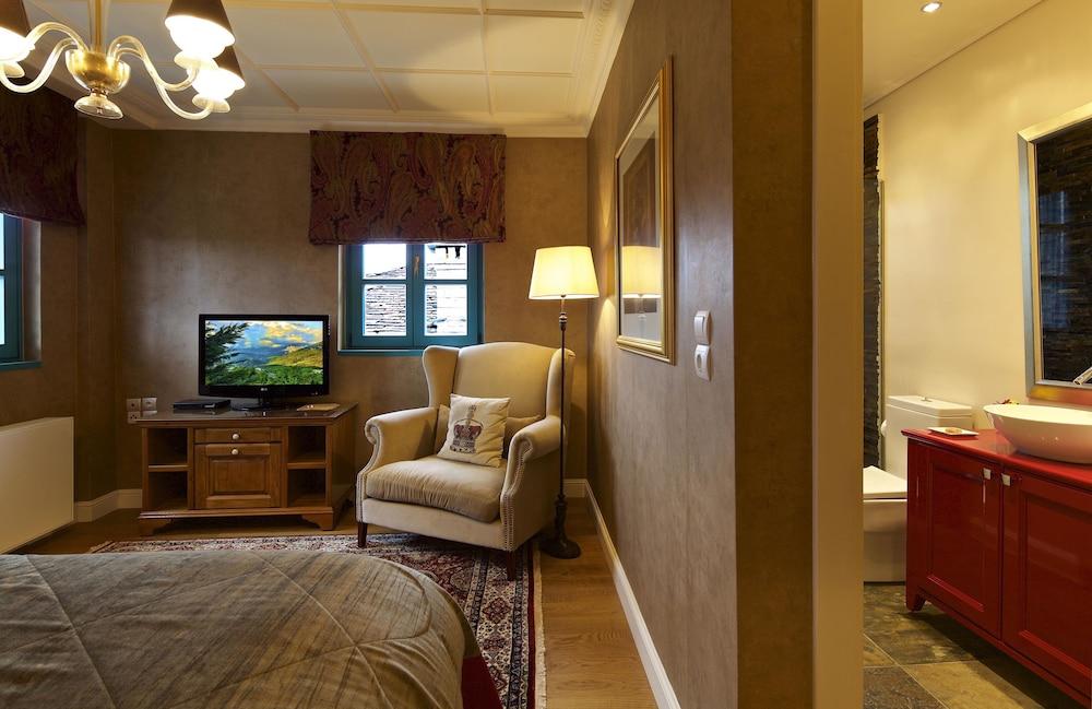 Zagori Suites Luxury Residences