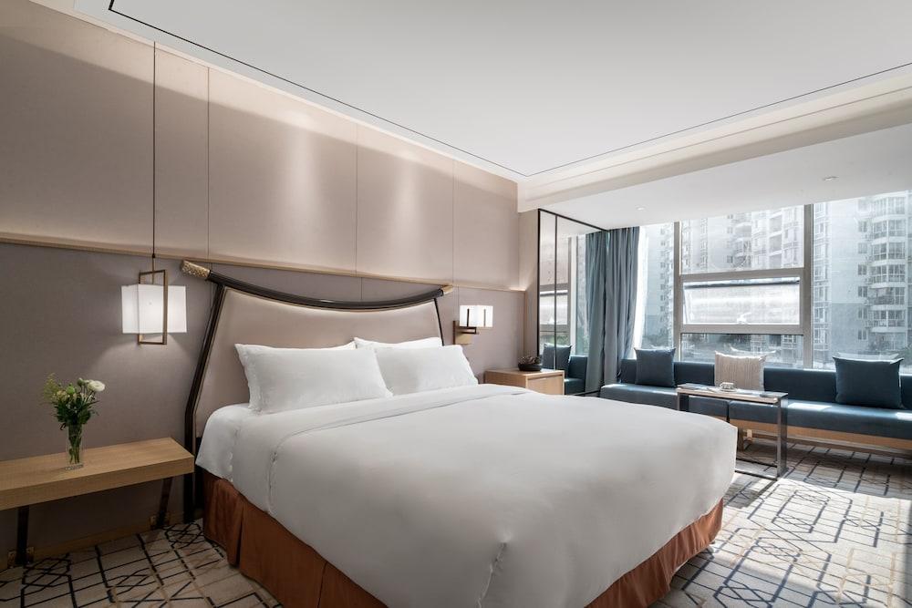 Minshan Lhasa Grand Hotel