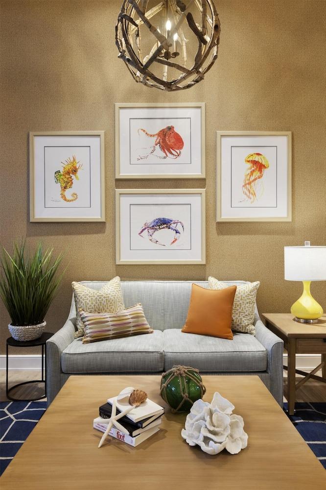 Hyatt House Virginia Beach / Oceanfront