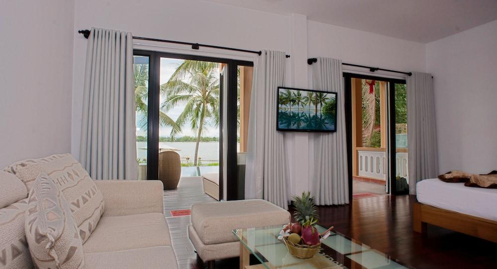 Vinh Hung Riverside Resort & Spa