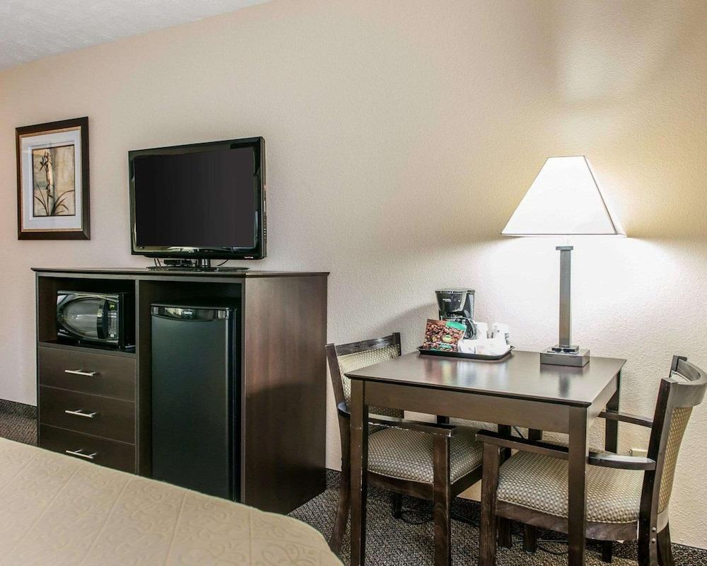 Quality Inn & Suites Mattoon South