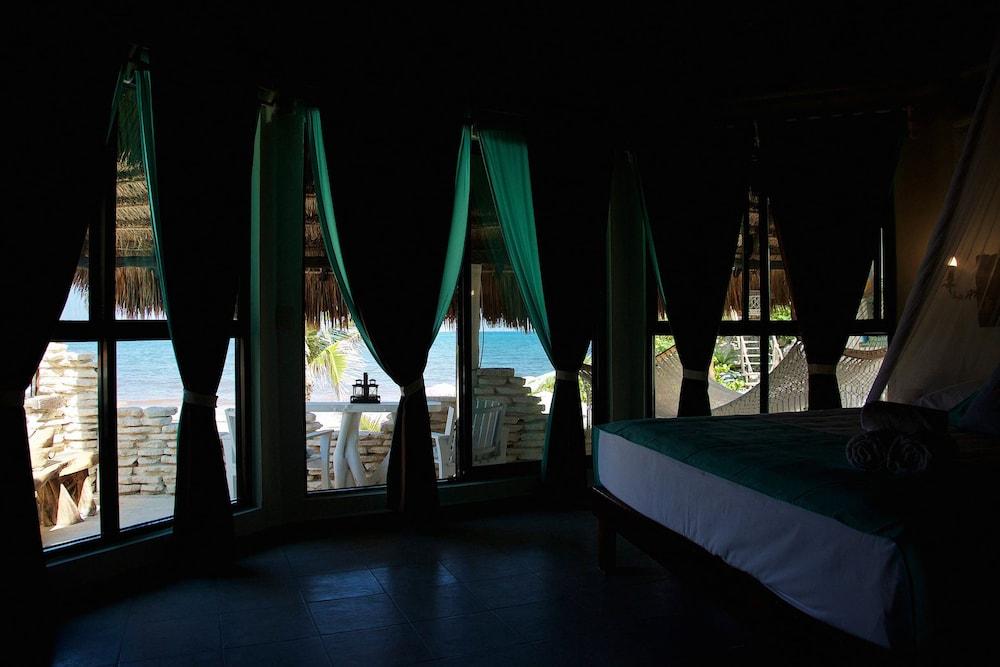 Punta Piedra Beach Posada