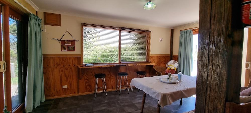 Eastern Reef Cottages