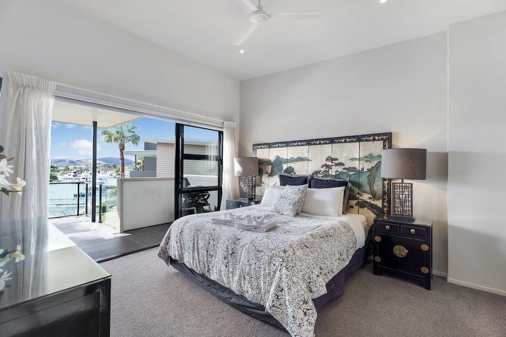 Sovereign Pier on the Waterways