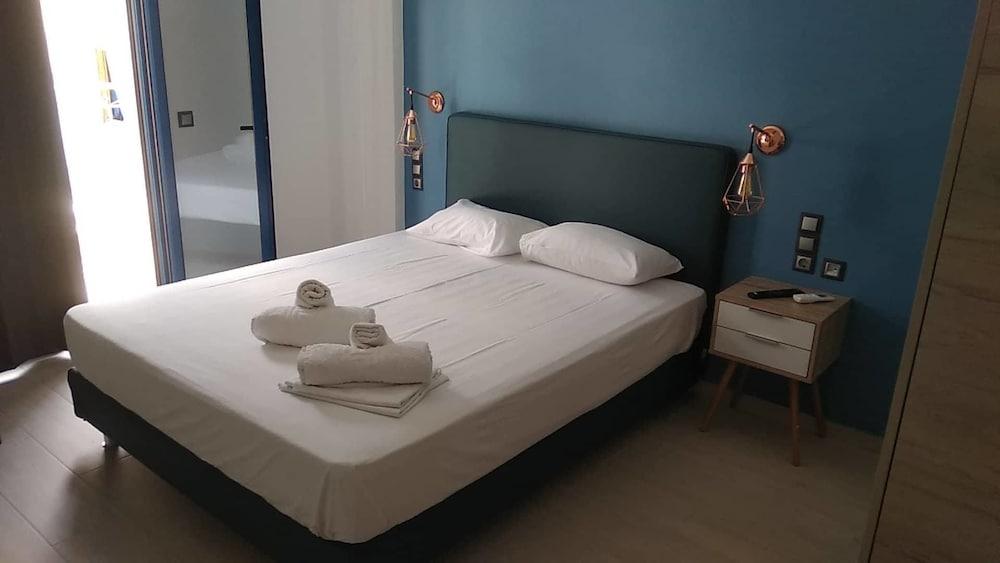 Christina Studios & Apartments