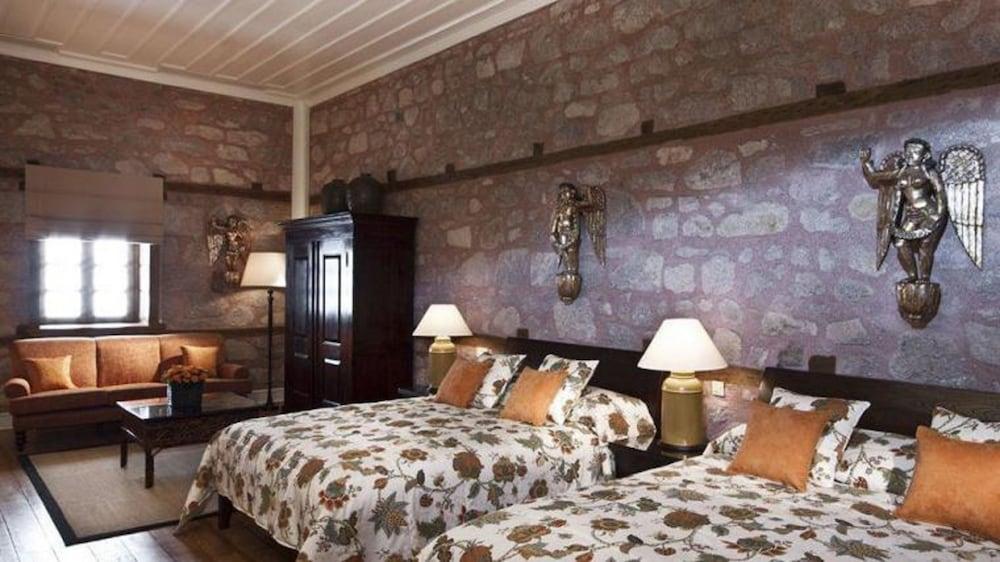 Divan Cukurhan - Boutique Class