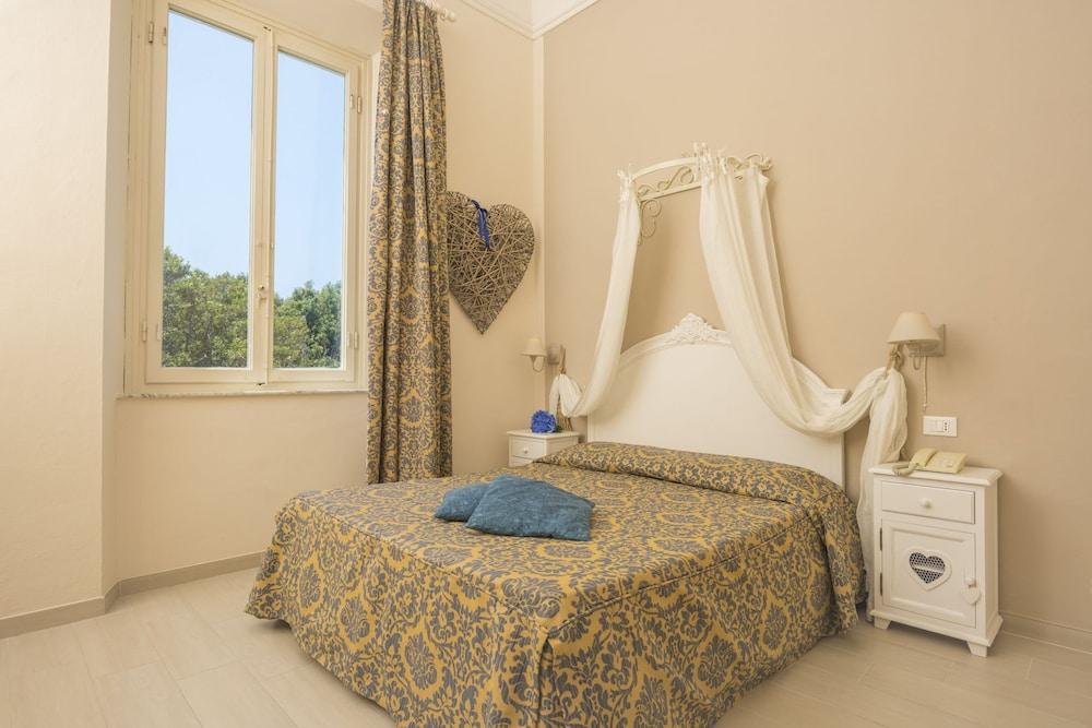 Grand Hotel Villa Parisi