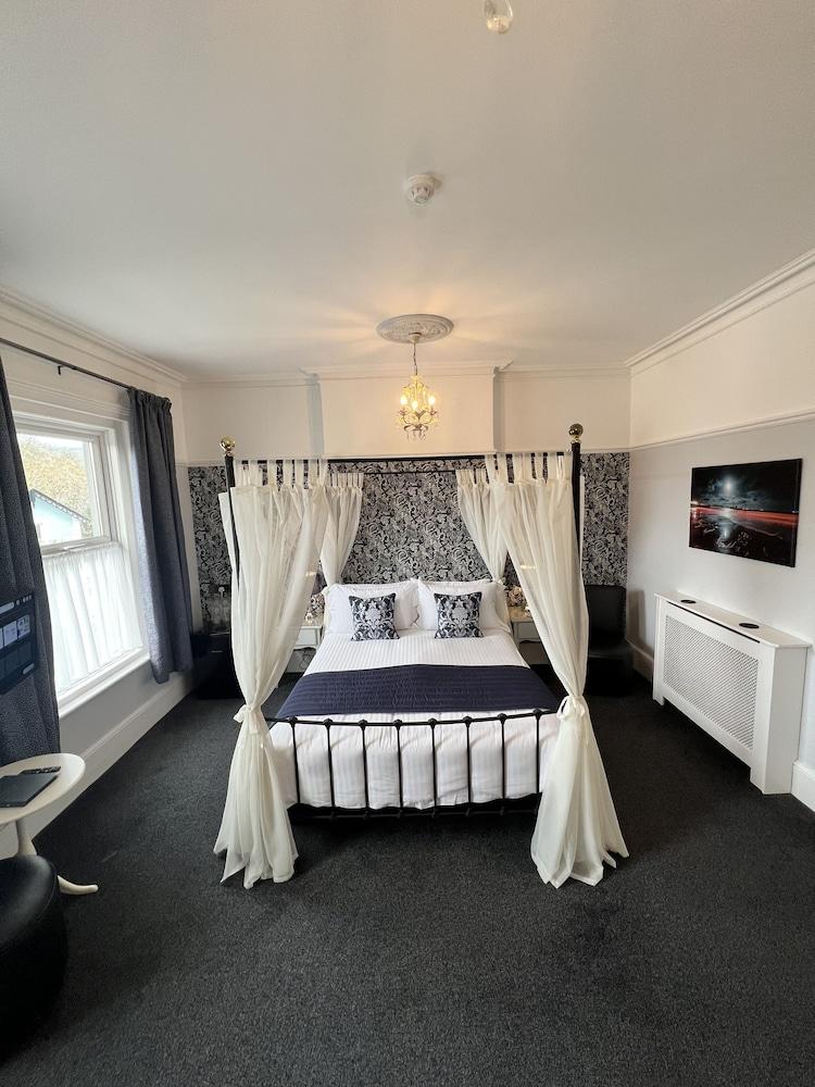 The Birkdale Guest House