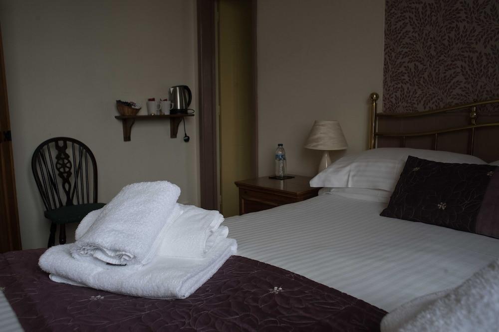 Village House Coaching Inn