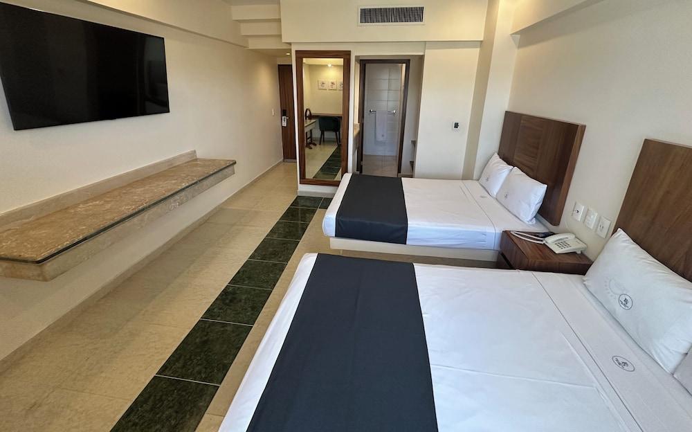 Hotel Real Del Sol – Zona Expo Industrial