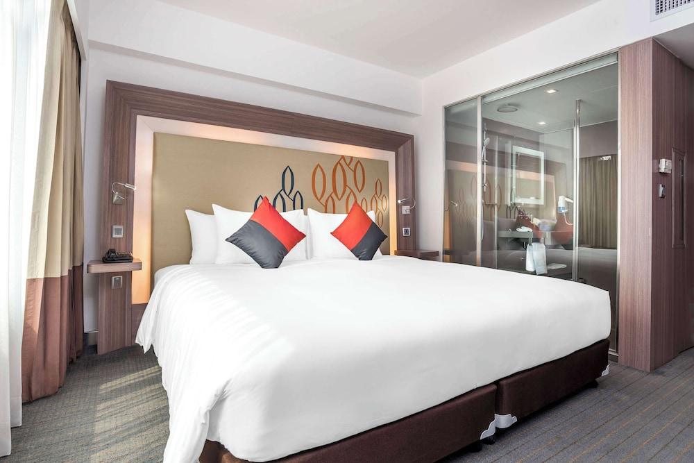 Hilton Garden Inn Bangkok Silom