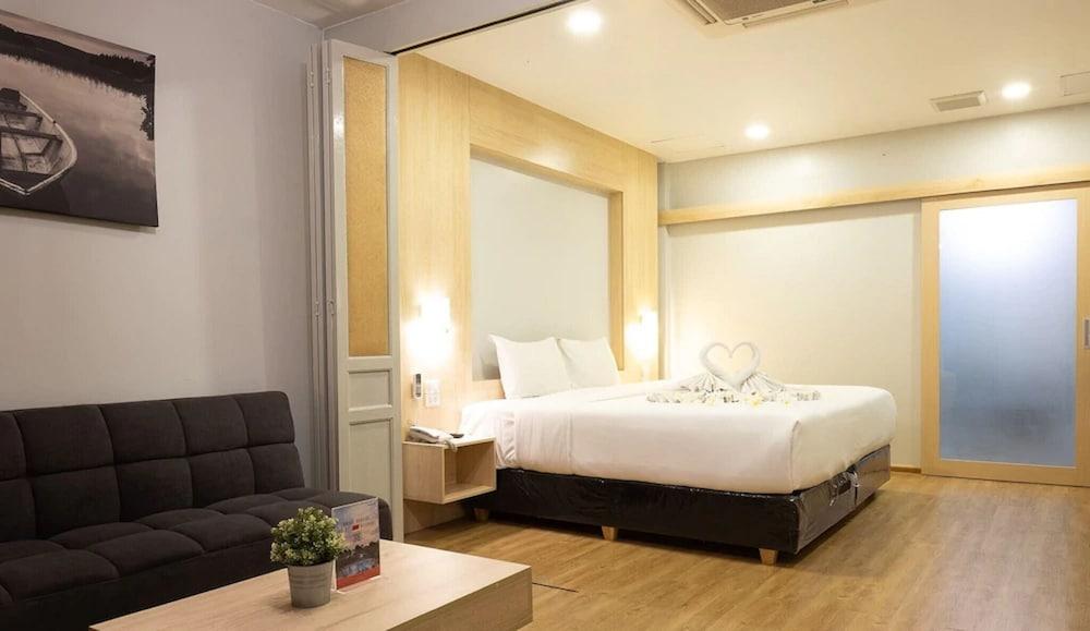 Basaya Beach Hotel & Resort