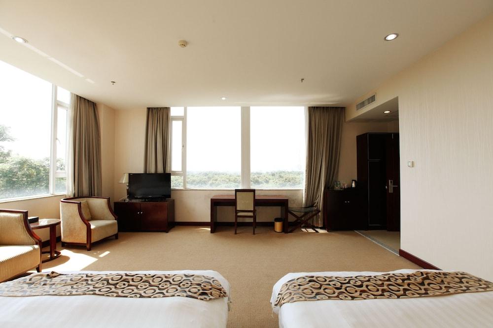 Ying Ge Hai Holiday Hotel