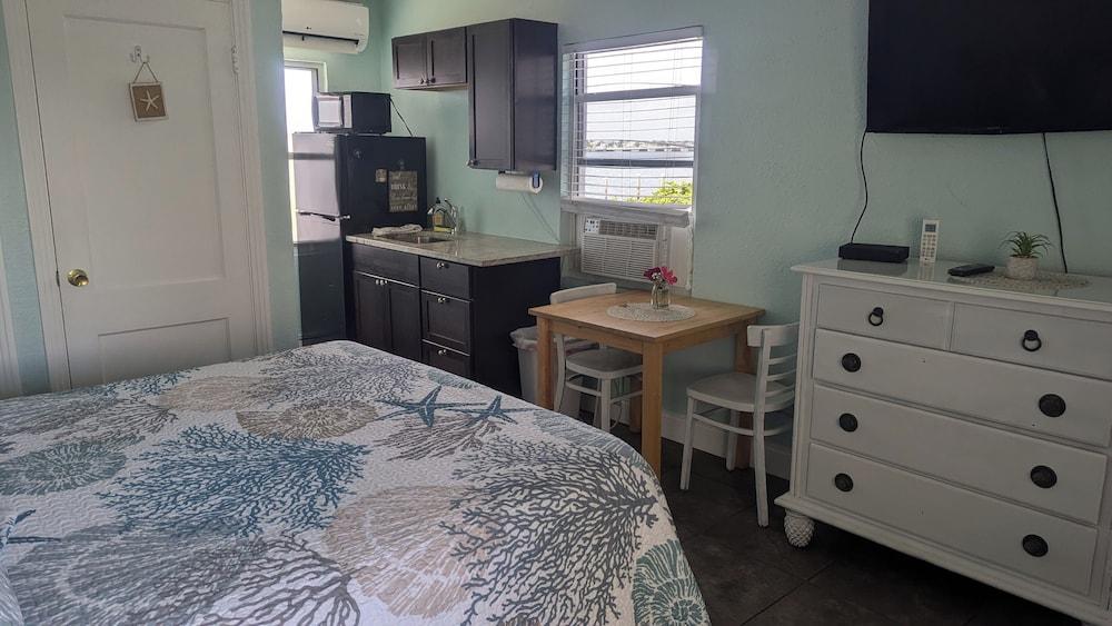 Lorelei Resort Motel