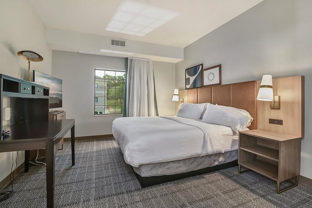 Staybridge Suites University Area by IHG