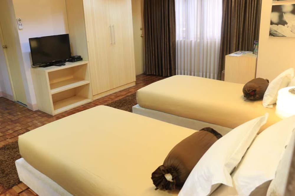 Prince Plaza II Hotel