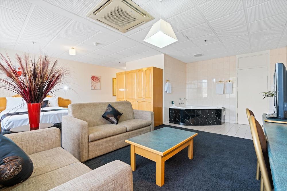 Adelaide International Motel