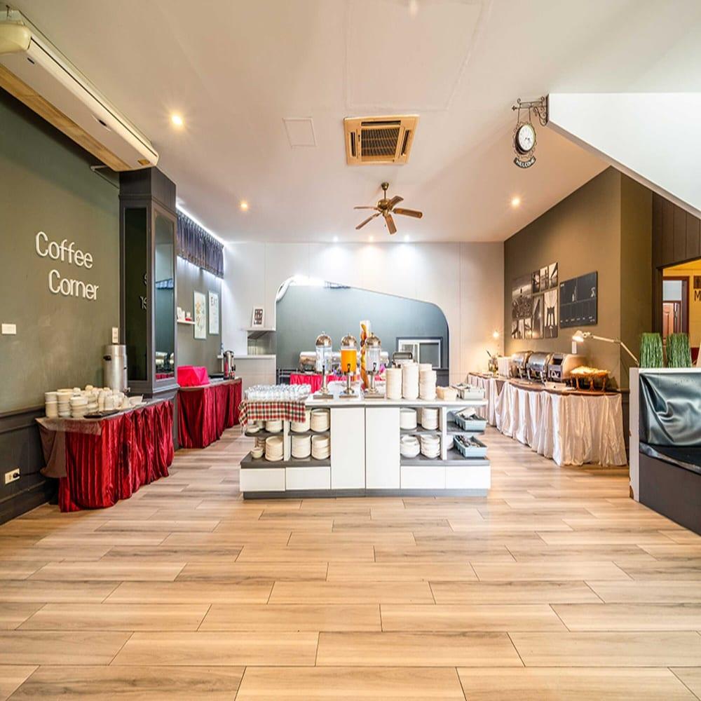 Dancenter Luxury Underwater World Pattaya